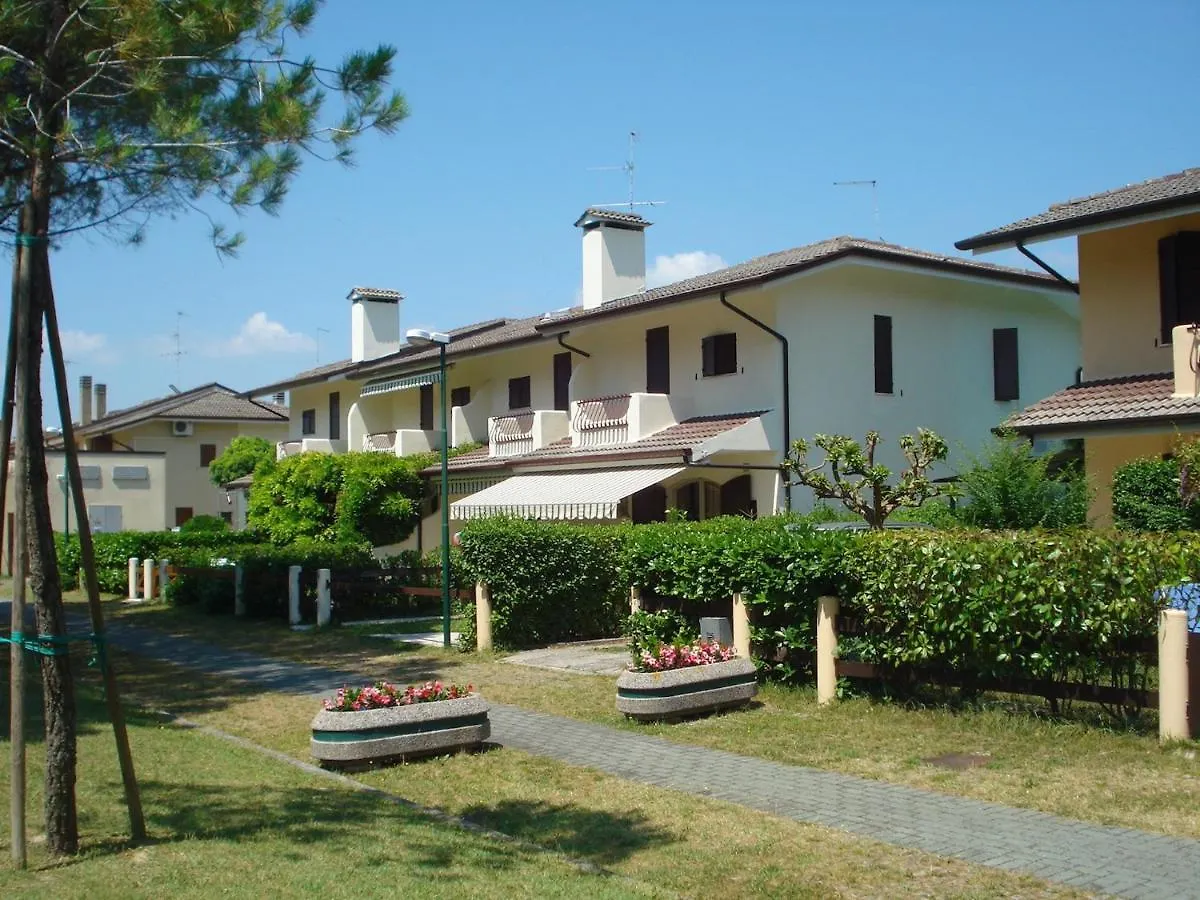 Spacious Villa With Private Garden And Shared Pool 포르토 산타 마게리타 디 카오를레